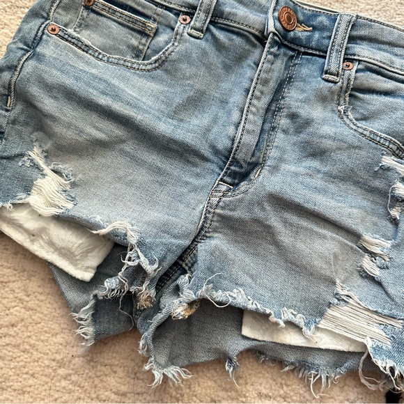 AE Light Wash Distressed High Rise Shortie Eyelet Pockets Denim Shorts - Picture 9 of 9